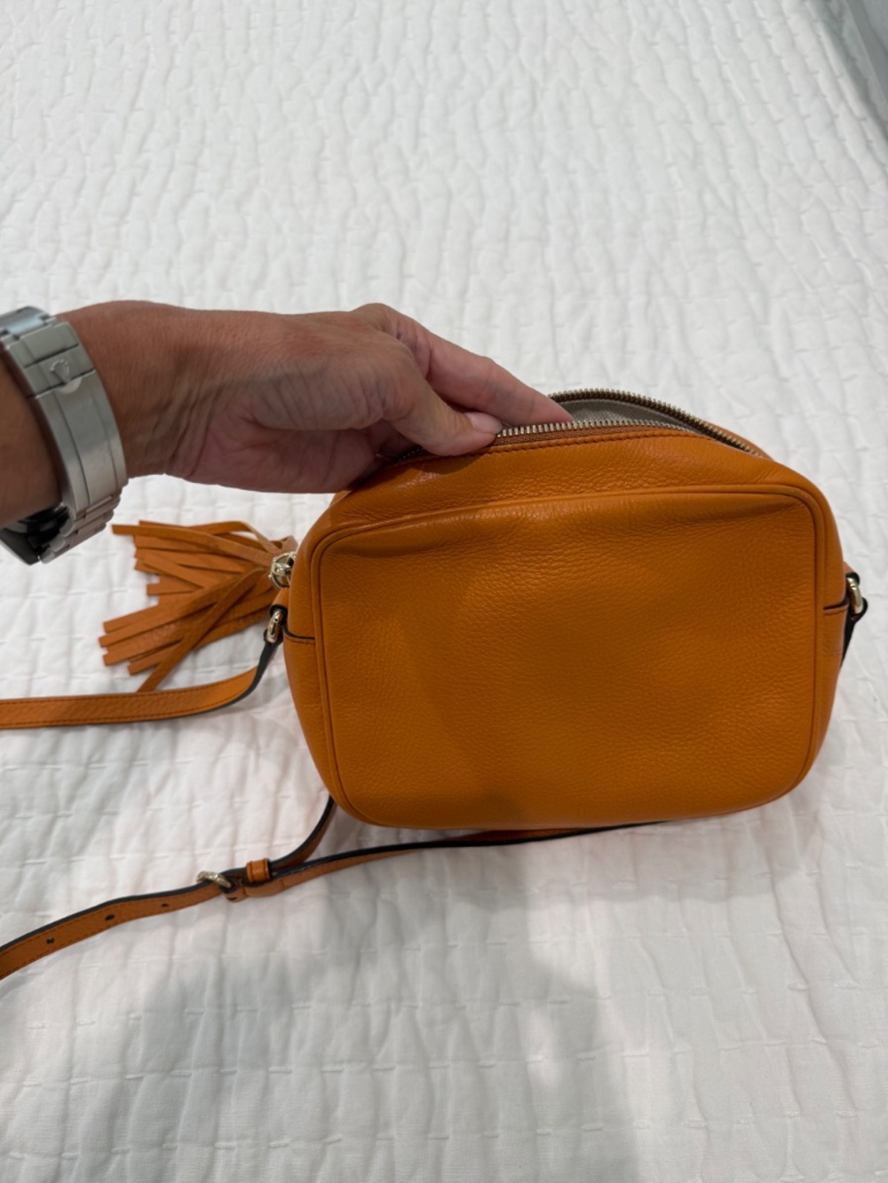 Gucci SoHo Disco Camera crossbody bag in orange - Picture 2 of 6